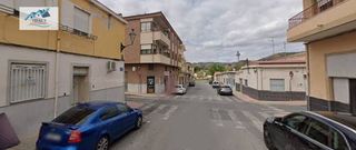 Semi detached house  Calle  de las  nieves. Venta casa en elda