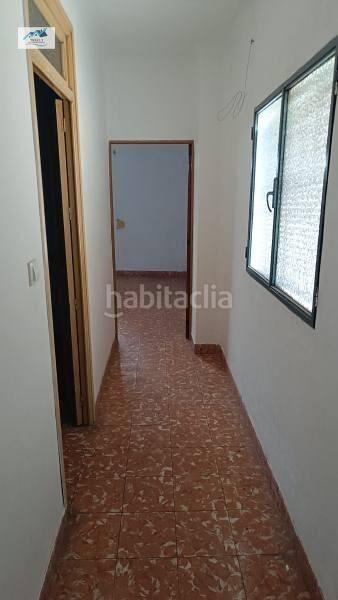 Foto 16f74106-4b23-4d4d-88ad-6c361d402328. Casa adossada a Morón de la Frontera