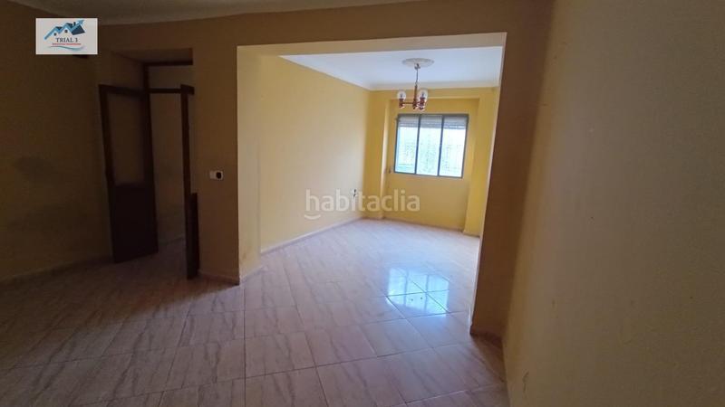 Foto c2dedf6f-69a7-4abc-a067-bcdaf9b52401. Casa adossada a Morón de la Frontera