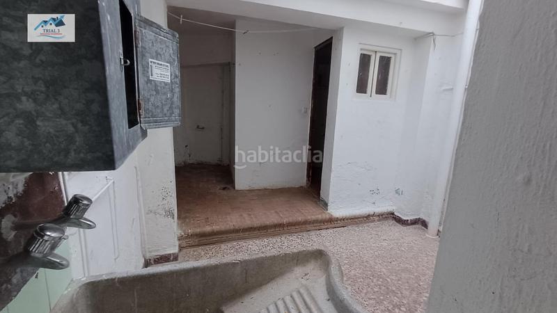 Foto d3ff5a94-190b-4a72-bf4a-74f1adcd0ec0. Casa adossada a Morón de la Frontera