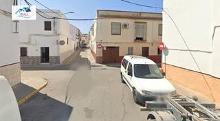 Casa  Calle de los mártires. Venta de casa en utrera , sevilla.