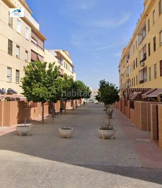 Foto 1c96ef28-9a7a-4692-85c4-38e78af57fe8. Autoparkplatz in Lora del Río