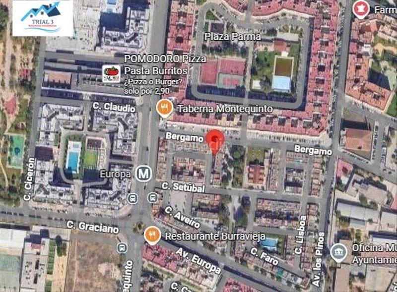 Foto 09d1a839-d4ef-4ef2-aaab-299de2246016. Casa adossada amb aparcament a Avenida de Europa Montequinto