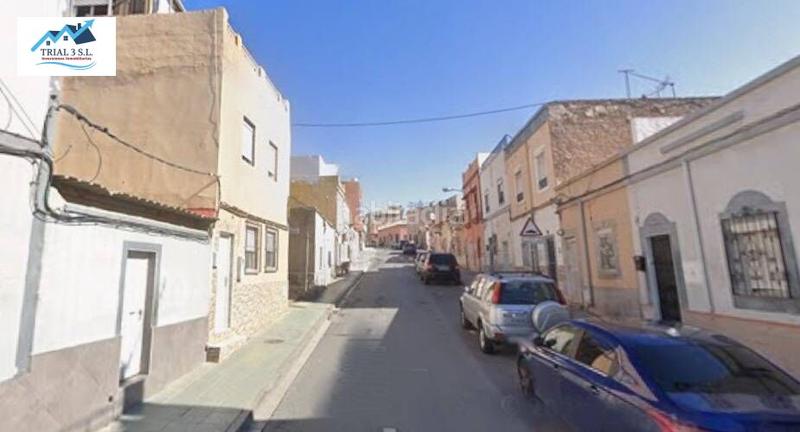 Foto 5851eb56-f240-4fa6-ae3d-cab0a89c1f4c. House in La Chanca - Pescadería Almería