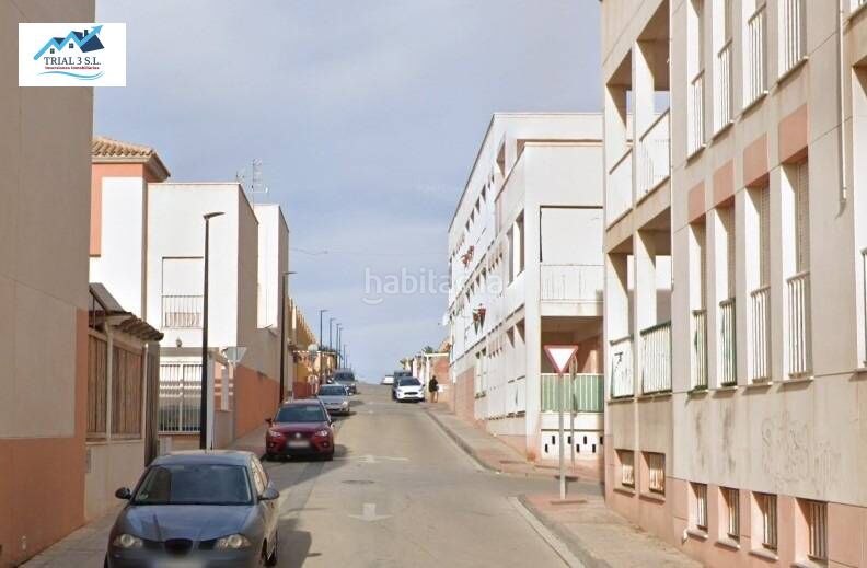 Foto 22437e4b-4d2a-4b33-a61a-1cccdd727d54. Aparcament cotxe a playa de Garrucha Garrucha