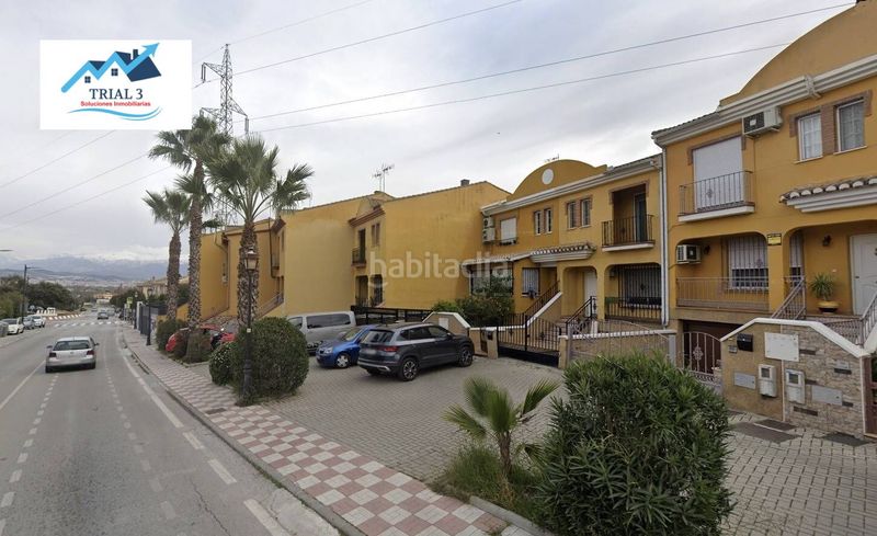Foto b05a8d71-c8e8-4a5d-89ae-9cea183385e0. Casa aparellada amb piscina a Atarfe