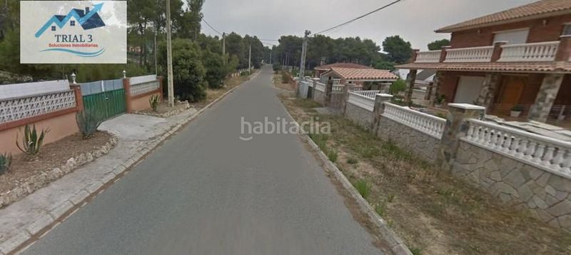 Foto f4dd2569-1dd1-43a1-831b-507ad42f8a26. Terreny residencial a Querol