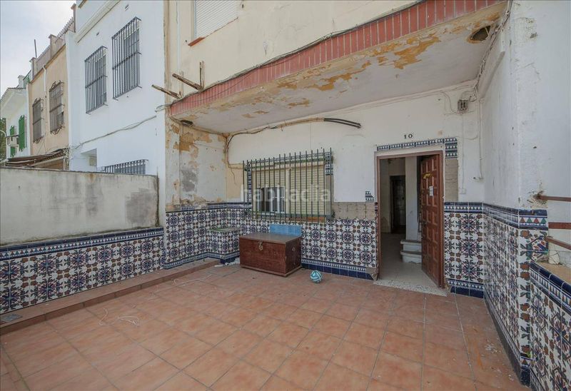 Foto a9a45c1e-9da4-4907-a2ac-4c9a01e512da. Casa adossada a Centro Bormujos