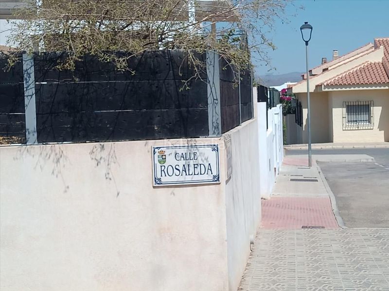 Foto 712d087d-ac5e-4c39-b8d2-0411b9c63d57. Casa adossada a Turre