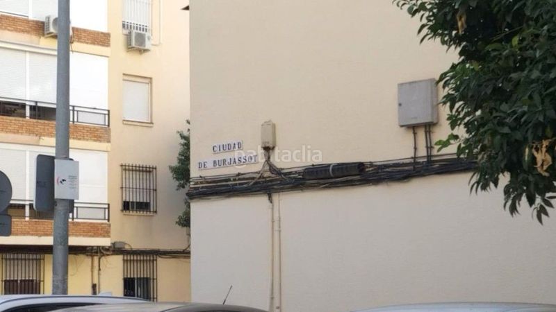 Foto 0d9fd924-015a-4591-bfcc-2593d20aca3b. Apartament a Parque Alcosa Sevilla