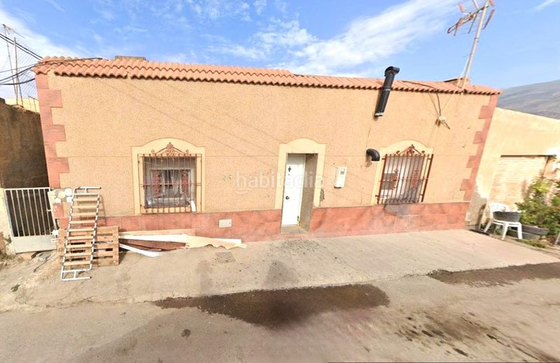 Foto f229f98a-a0b3-43c3-bdb9-e52d17fdd80d. Casa adossada a Santo Domingo Ejido (El)
