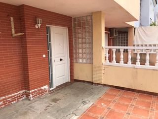 Casa adossada a San José de la Vega