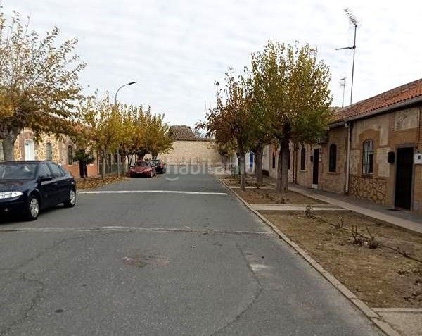 Foto 1174fcea-db21-4943-bec4-ddcf200d22c9. Casa adossada a Barcience