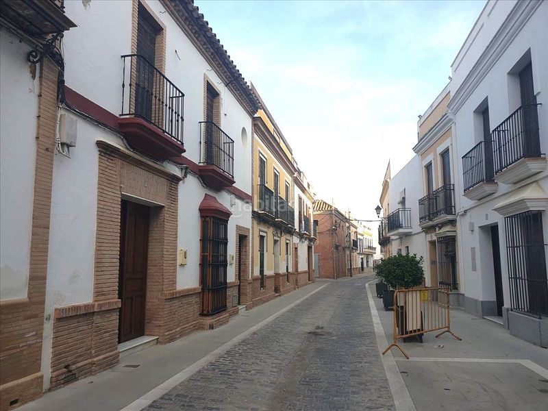 Foto a39e7a78-1268-4e40-85ea-0330e59eec91. Casa a Lora del Río