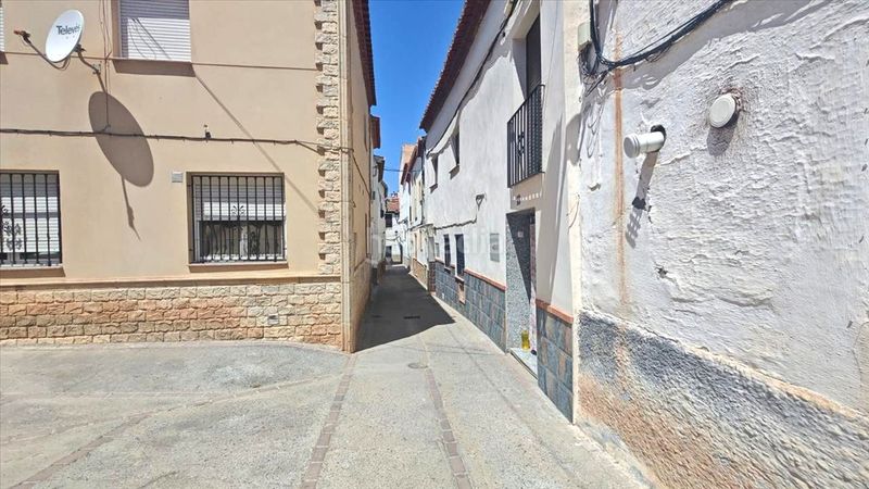 Foto 738003fe-640e-4dd6-ae6c-3a5b31992db3. Casa adossada a Guadix