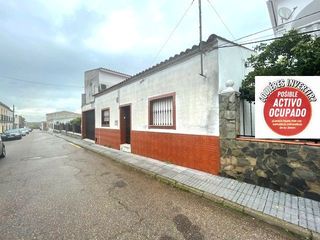 Casa adossada  Calle extremadura. Venta casa en la roca de la sierra