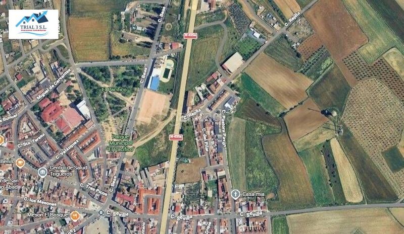 Foto 75ab0632-e79d-4b90-a175-0e2cdf1b04db. Aparcament cotxe a Trigueros