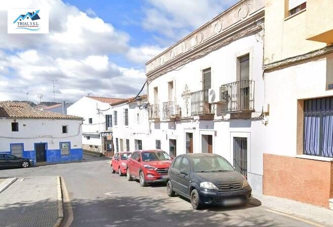 Foto 05ad3d51-6cdf-434f-890a-be835f951606. Pis a Zafra
