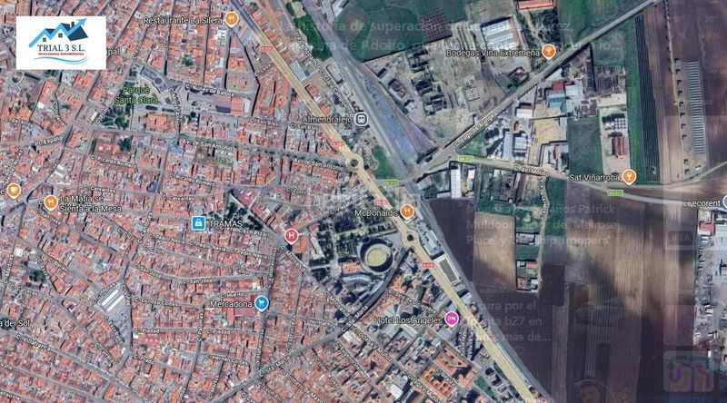 Foto 1a5bcaa2-8331-44e1-ab48-472f67832840. Pis a Almendralejo