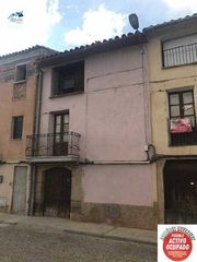 Casa adossada  Carrer de juneda. Venta de casa adosada puigverd de lleida lleida