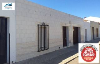 Maison jumelée  Calle de la albuera. Venta adosado en villafranca de los barros  badajoz