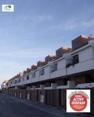 Casa adossada  Calle venezuela. Venta adosado en churriana de la vega granada