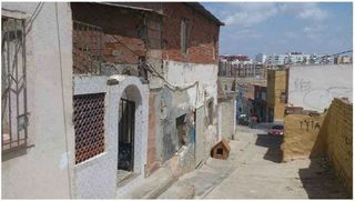 Casa adossada a Santa Lucía