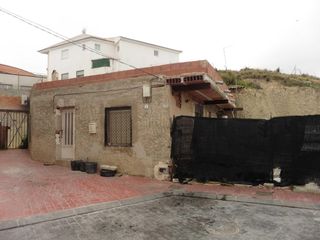 Casa adossada a Lorquí