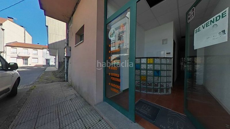Foto afcaed9f-3925-4e17-9856-231d73e68ce9. Local comercial a Melide