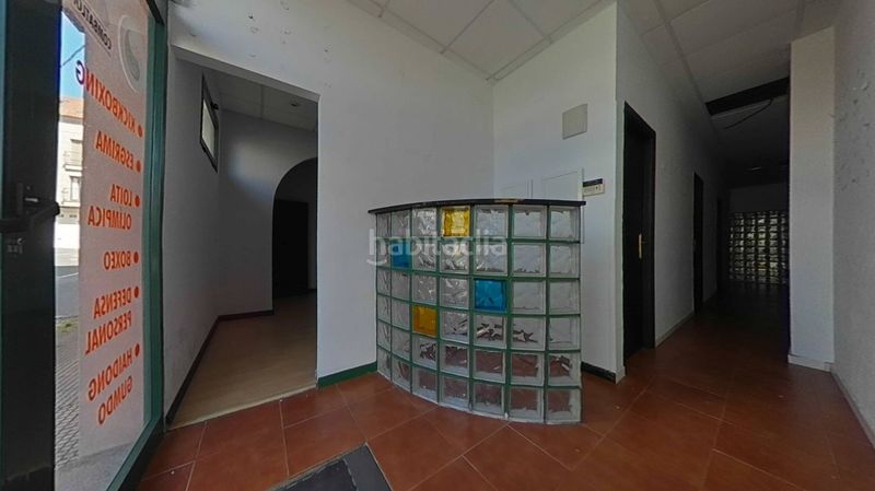 Foto b4d466b8-d8d2-4bb9-a4bd-d9d6f2970e70. Local comercial a Melide