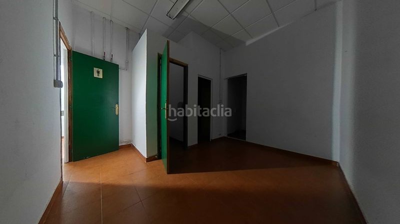 Foto c494bb76-3997-4a44-9ff6-0a6f9ed9c7a1. Local comercial a Melide