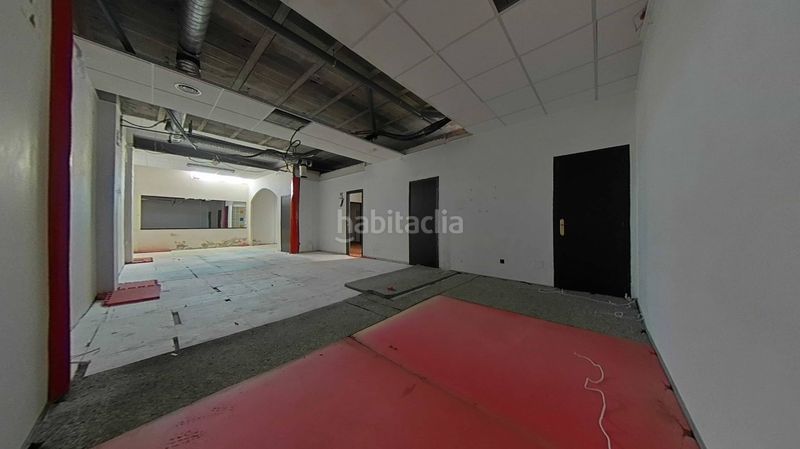 Foto fc69b523-86b0-47c2-b697-77e2b35693e4. Local comercial a Melide