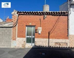 Haus  Calle de solana. Venta casa en escalonilla  toledo