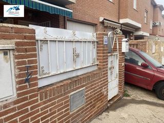 Haus  Calle de sevilla. Venta casa en chozas de canales  toledo