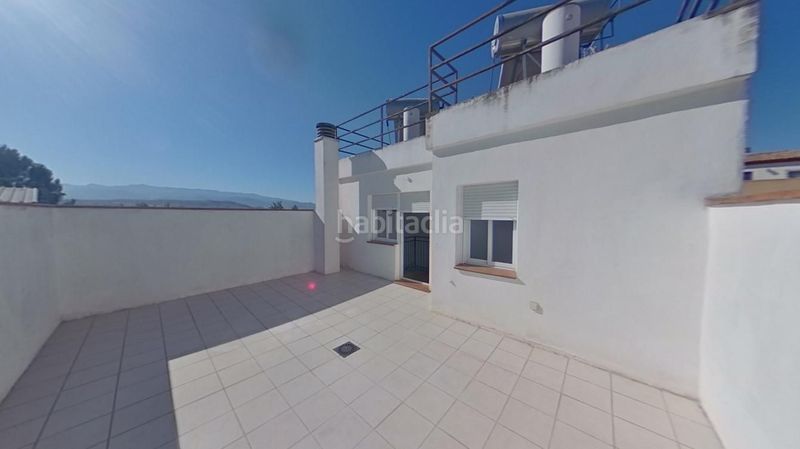 Foto 2ac2ba80-f786-433b-83a6-f0b1f6926079. Apartamento venta piso granada en Peligros