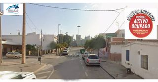 Casa  Avenida pelay correa. Venta de casa en alcalá de guadaira, sevilla.