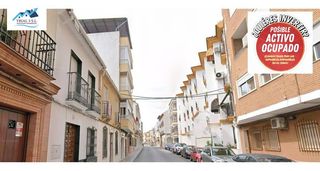Pis  Calle miguel romero. Venta de piso en puente genil, córdoba.