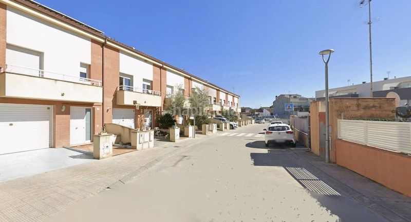 Foto 0d90314c-18ca-4d54-9117-1b984aeccf9e. Casa adossada amb aparcament piscina a Corbins