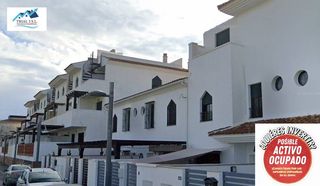 Appartamento  Calle gales. Venta de piso en iznalloz granada