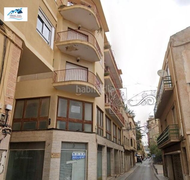 Foto 27a69242-6d78-419e-9971-2a52116b7e34. Edificio in Centro Elda