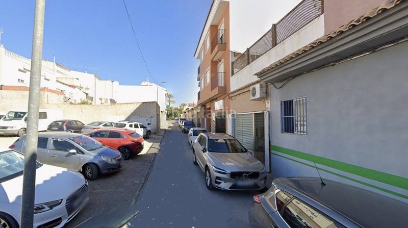 Foto a3a426f5-d41a-4f2d-8772-84487fdd1540. Pis a Ceutí