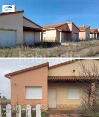 Foto e8e6c790-e0aa-45af-b6e1-d188fee676ef. Edifici a Valle de las Navas