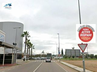Geschäftsraum  Calle de leonardo da vinci. Venta local en don benito  badajoz