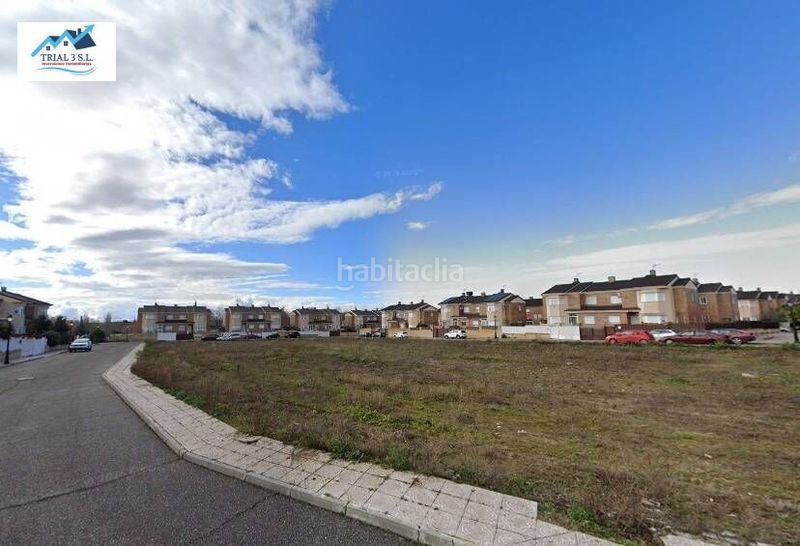 Foto 5682e92b-fb58-4062-b7df-f846102fa565. Casa amb piscina a Ugena