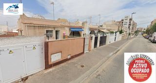 Casa adossada  Calle santa petra. Venta de casa adosada en torrevieja alicantealacant