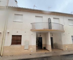 Casa adossada  Calle puerto de la silla. Venta casa adosada en ubrique  cádiz