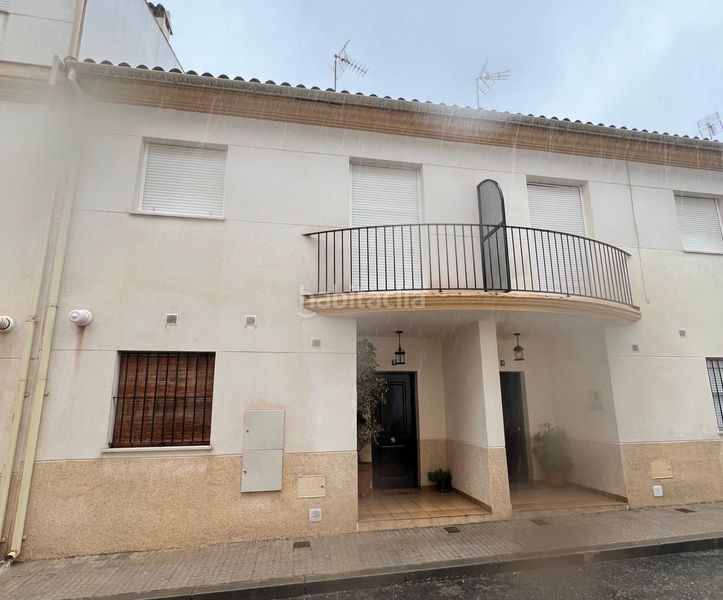 Foto d71a83e8-ae08-46a8-a7b7-f4733dd69d89. Casa adossada amb aparcament a Alameda del Cura - Barriada Andalucia Ubrique