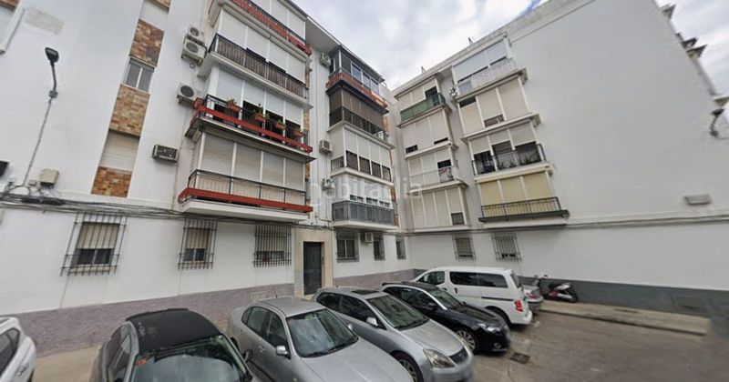 Foto e62927d0-9821-487d-8663-a602944411dc. Pis a Cruz Roja Sevilla