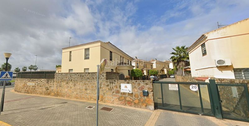 Foto f24a35eb-adac-4cd0-b27f-d7618a3bd335. Casa a Aljamar Tomares