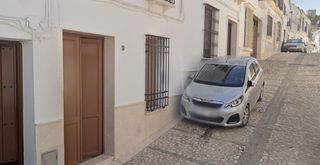 House  Flores